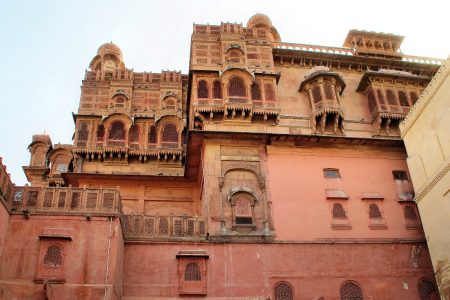 Visit Junagarh Fort & Rat Temple in Bikaner with Jaisalmer Drop.