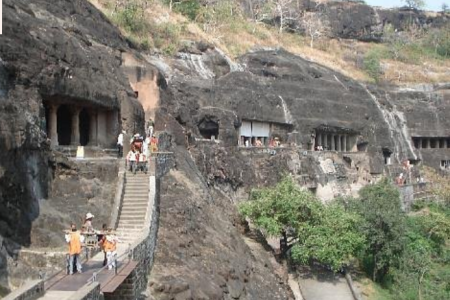 Ajanta & Ellora: Day Tour from Mumbai with Flight Tickets, Transport, Guide and Entry Ticket
