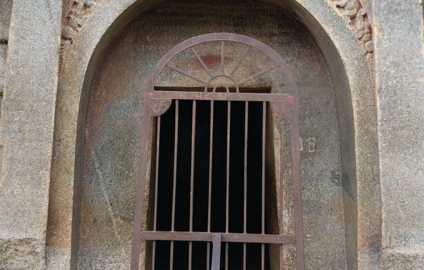 A Day Trip of Barabar Caves from Patna with Local Guide